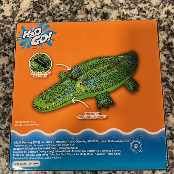 NIB H2O Go Crocodile swimming pool float - Picture 2 of 2